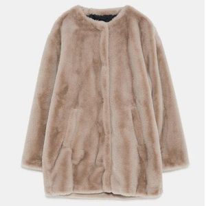 ❣️ Zara Faux Fur Coat ❣️